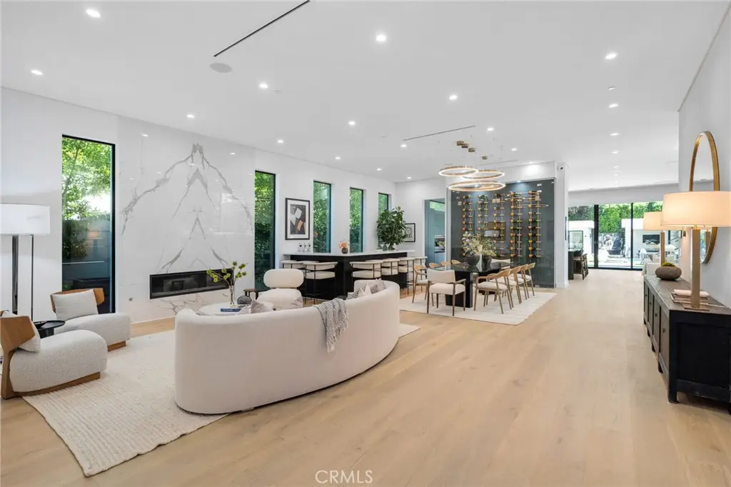 15231 Greenleaf Street, Sherman Oaks, CA 91403 - #1