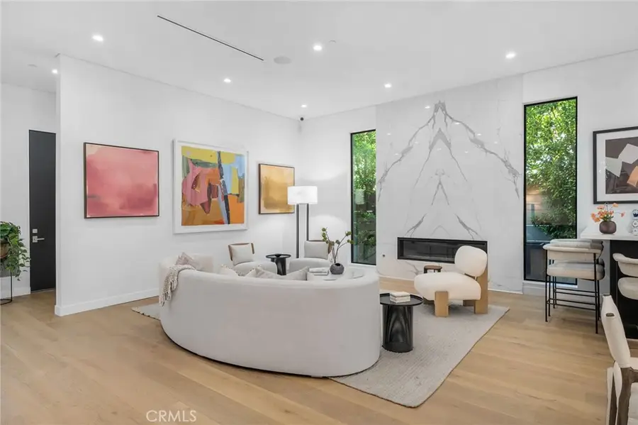 15231 Greenleaf Street, Sherman Oaks, CA 91403 - #3