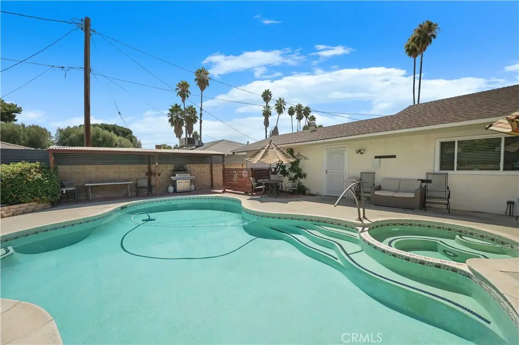 3260 Vista Way, Hemet, CA 92544 - Image #1