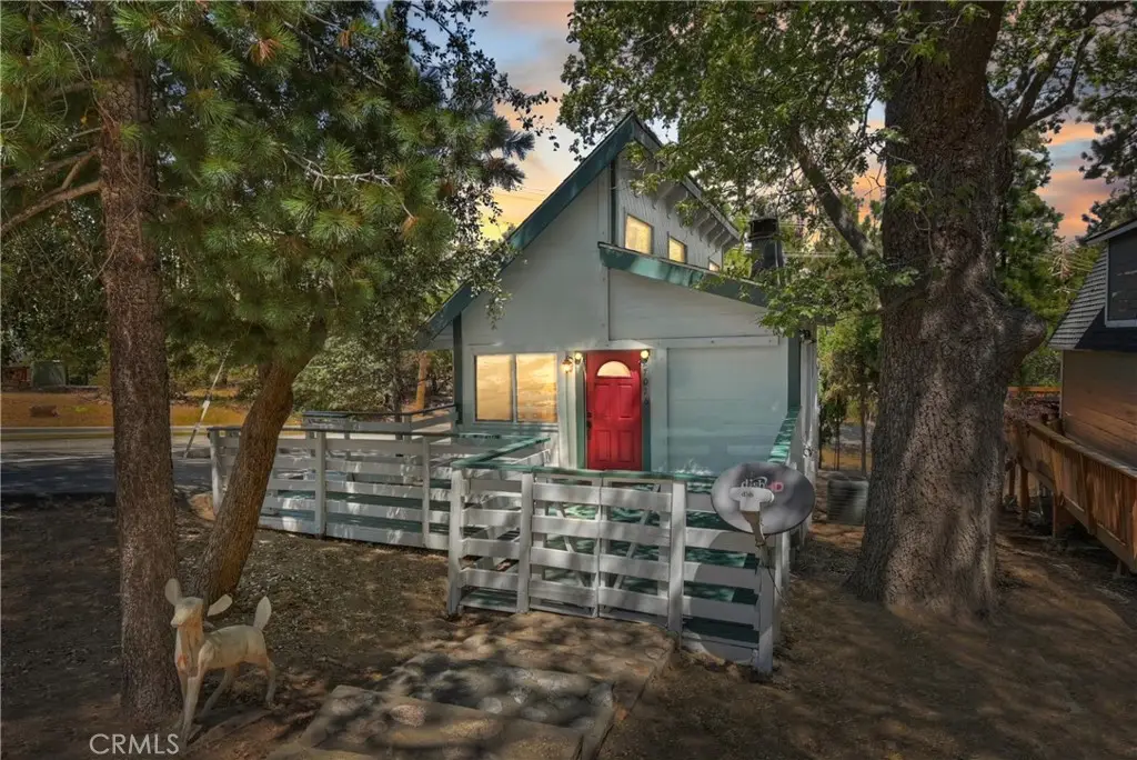 27026 Overlook Lane, Lake Arrowhead, CA 92352 - Image #1