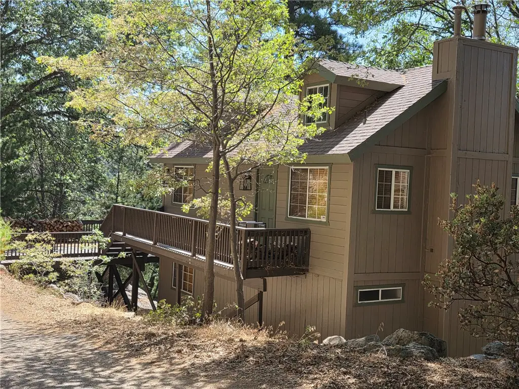 26478 Thunderbird Drive, Lake Arrowhead, CA 92391 - Image #1