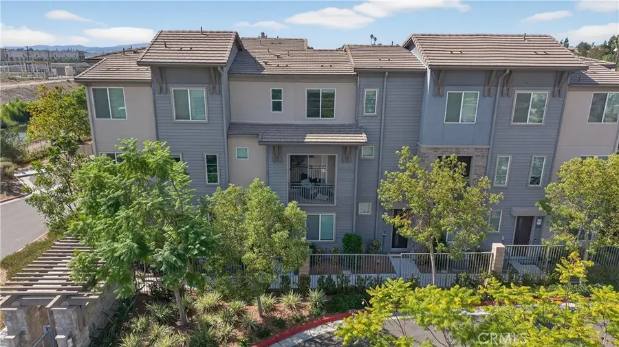 893 Tangelo Way #103, Corona, CA 92878 - Image #2