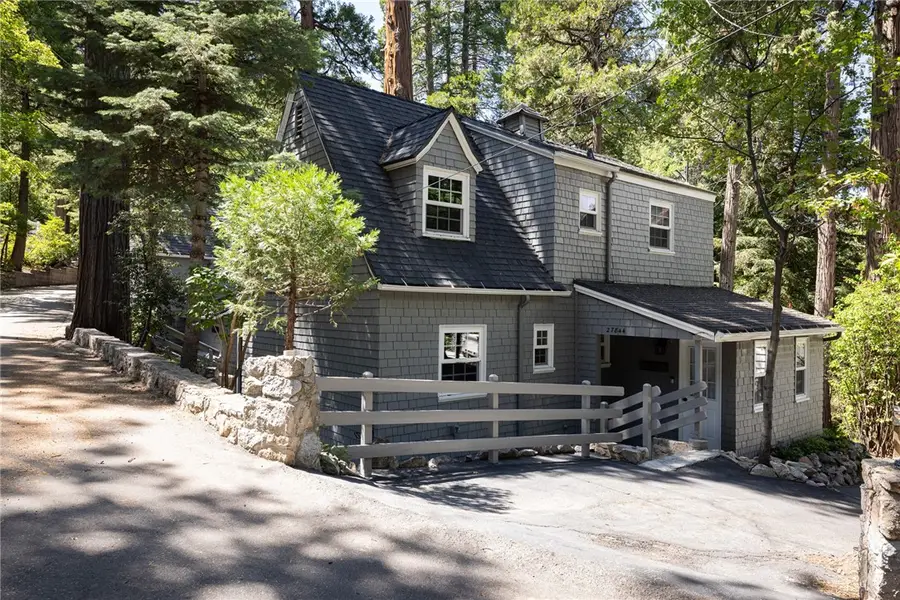 27844 Greenway Drive, Lake Arrowhead, CA 92352 - Image #3