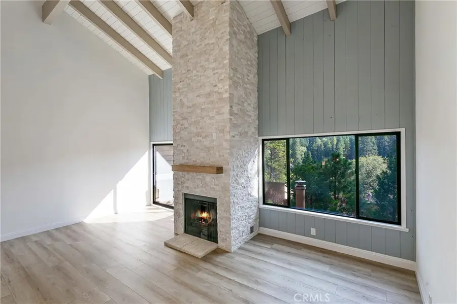 27657 Peninsula Drive #131, Lake Arrowhead, CA 92352 - Image #2