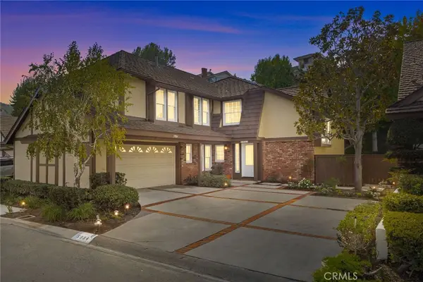 5984 E Avenida La Vida, Anaheim Hills, CA 92807