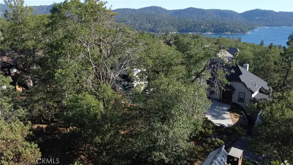 1248 Glacier Drive, Lake Arrowhead, CA 92352