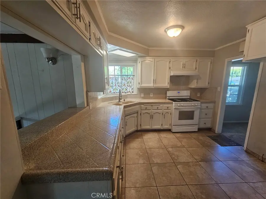 3098 Herrington, San Bernardino, CA 92405 - Image #3
