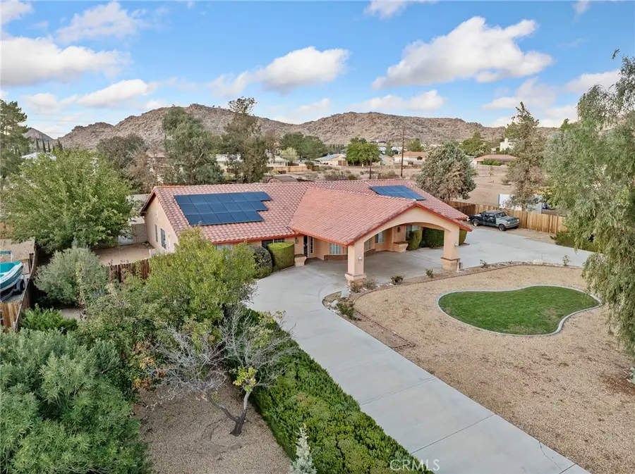 20150 Oneida, Apple Valley, CA 92307 - Image #2