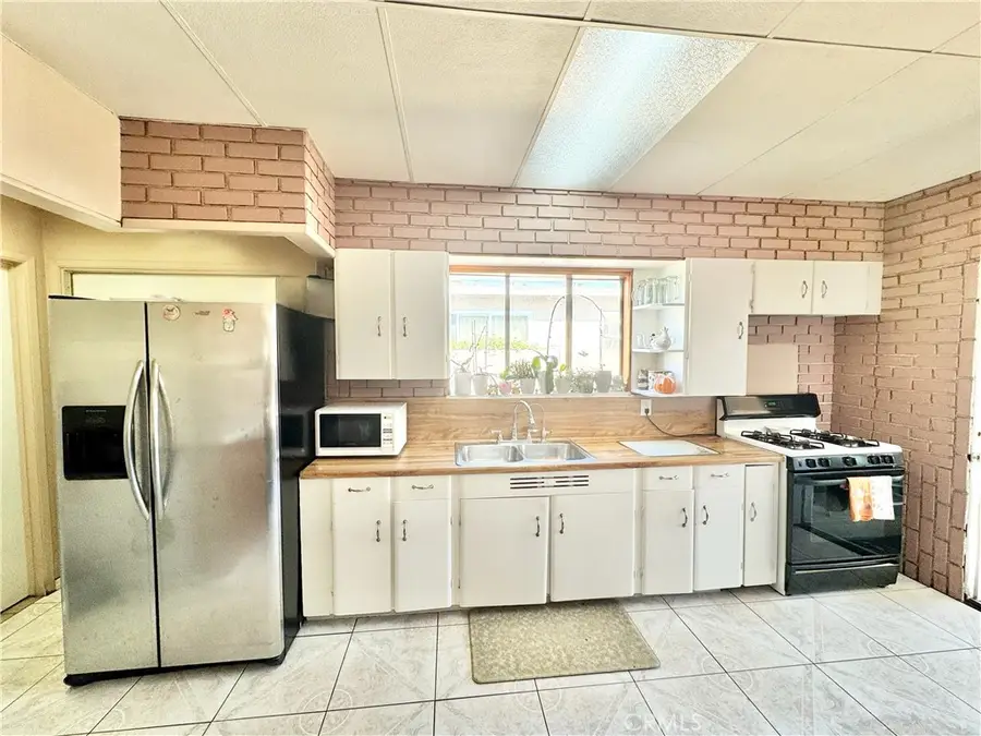 731 S Orange, Rialto, CA 92376 - #3