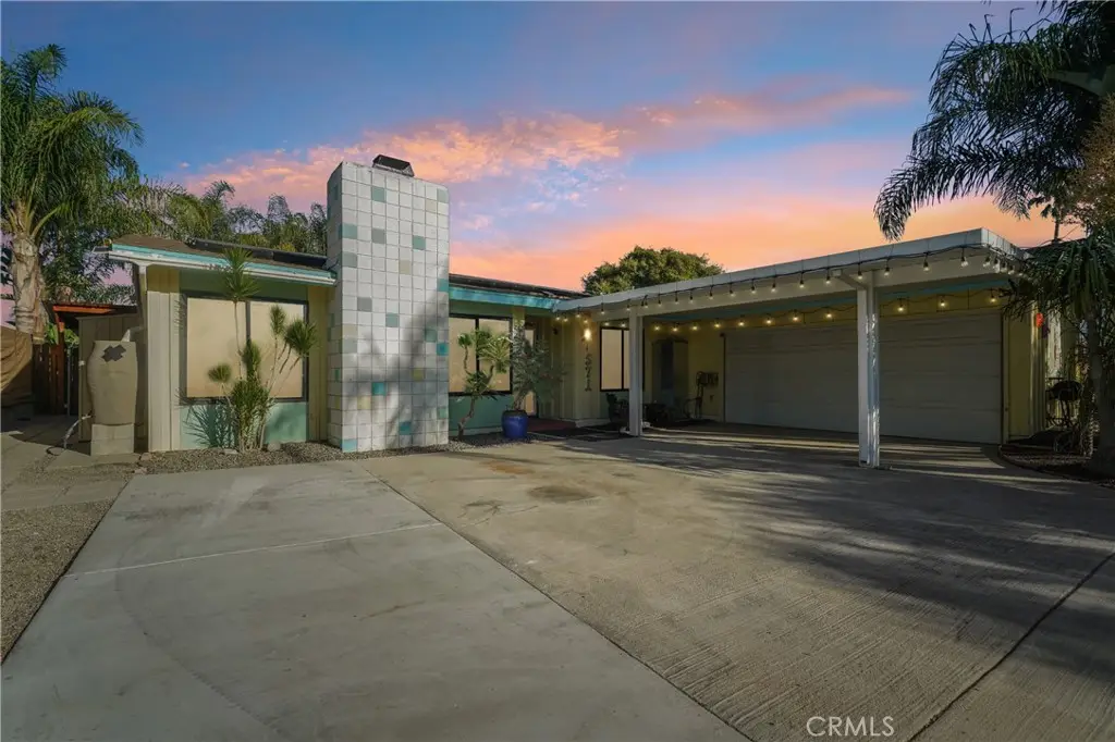 571 Oriole, Corona, CA 92879 - #1