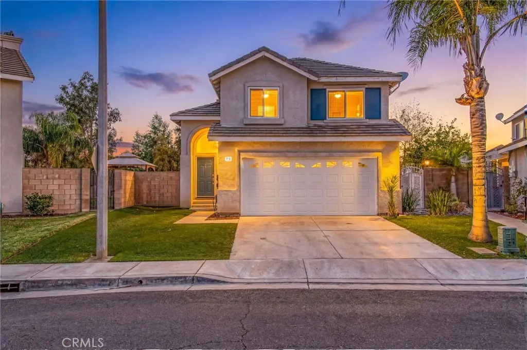 910 Pathfinder Way, Corona, CA 92878 - #1