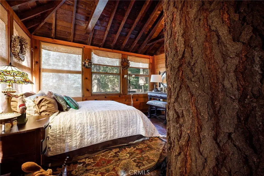 529 West Victoria Court, Lake Arrowhead, CA 92352 - Image #1