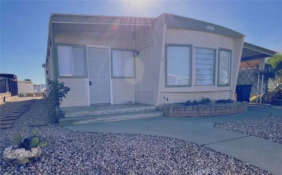 690 Santa Clara, Hemet, CA 92543 - Image #2