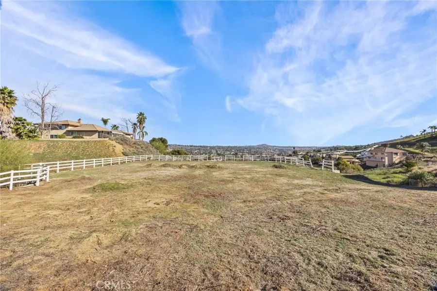 16538 Canyon Ridge Rd, Riverside, CA 92503 - Image #2