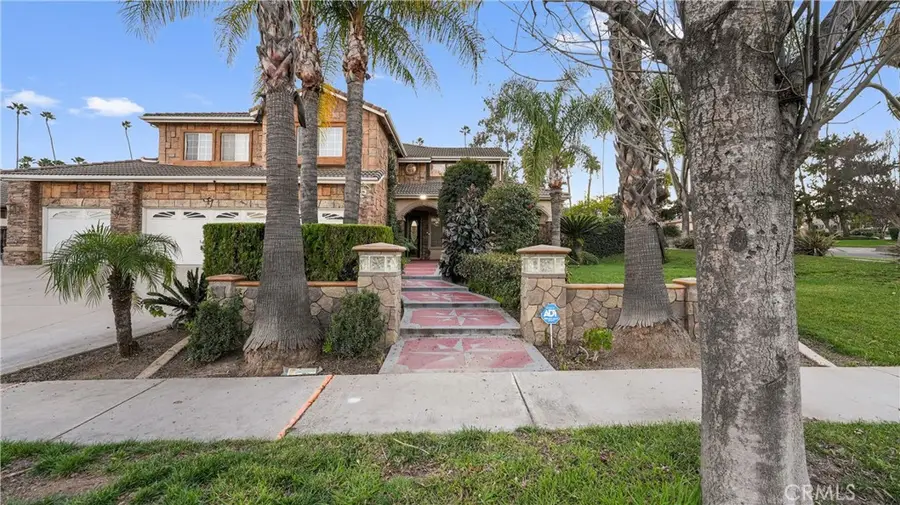 922 Armata Dr, Corona, CA 92881 - Image #3