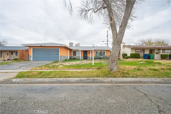 423 Landsford Street, Lancaster, CA 93535