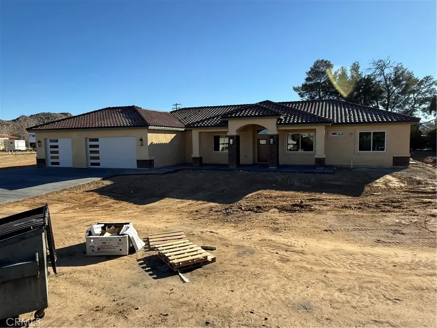 14785 Tiger Tail Road, Apple Valley, CA 92307 - #2