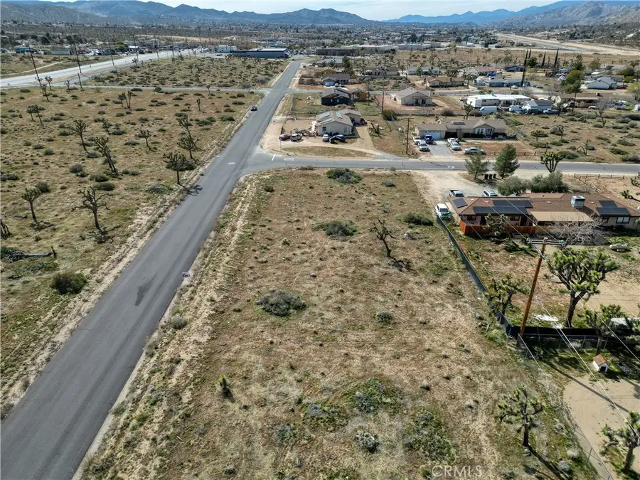 58236 Diadem Dr., Yucca Valley, CA 92284 - #3