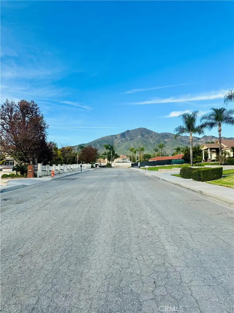 7464 Via Deldene, Highland, CA 92346 - Image #2