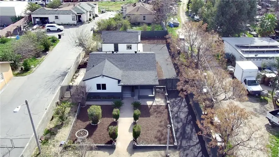 18407 Hawthorne Avenue, Bloomington, CA 92316 - Image #2