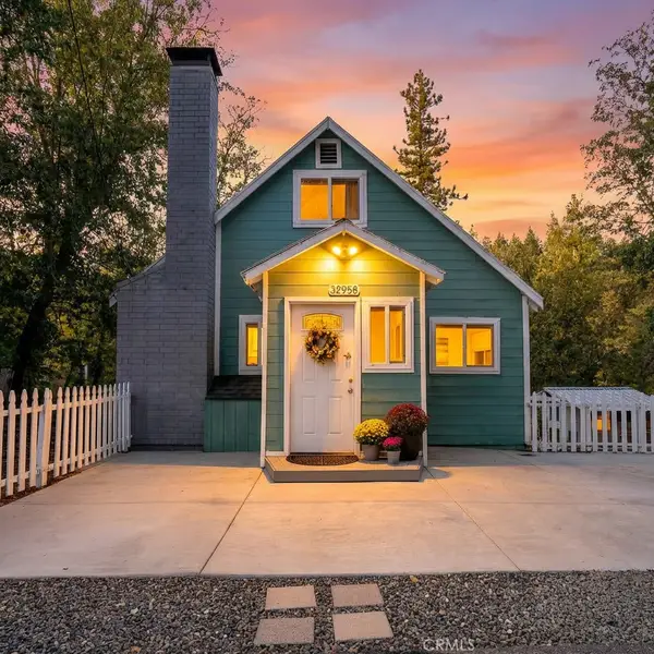 32958 Squirrel Ln, Running Springs, CA 92382