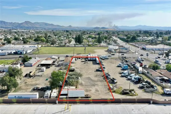 1966 W Rialto, San Bernardino, CA 92410