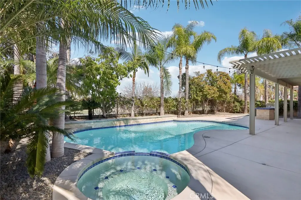 1041 Stanislaus Dr., Corona, CA 92881 - #1