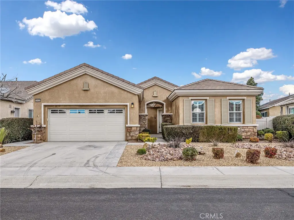 19420 Verbena Street, Apple Valley, CA 92308 - #1