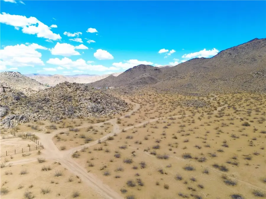 9 Laguna Seca, Apple Valley, CA 92307 - #2