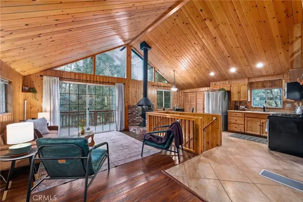 32143 West Drive, Running Springs, CA 92382