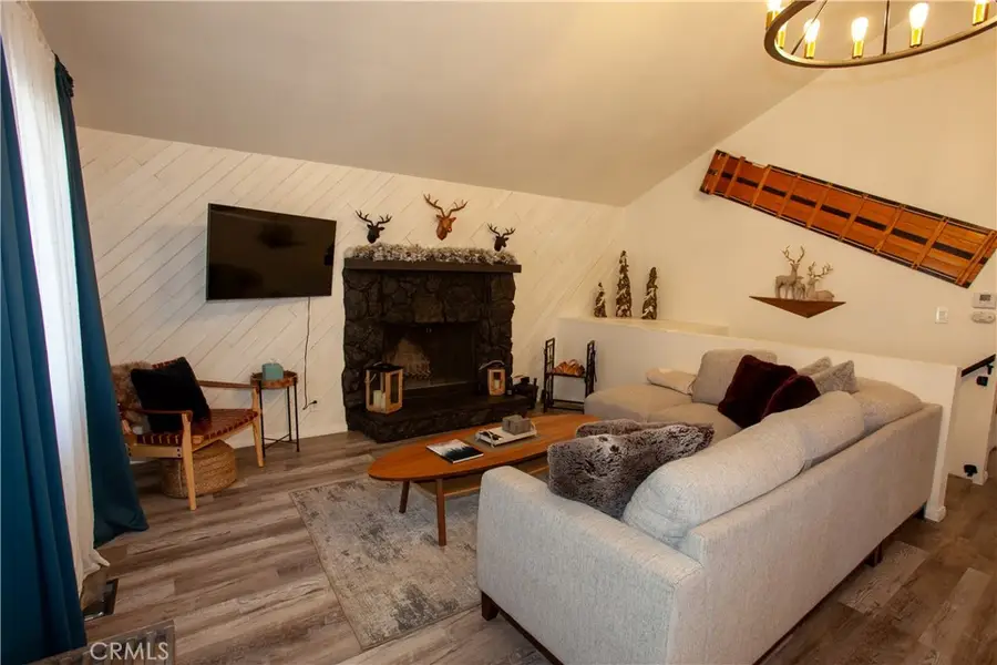 33067 Robin, Running Springs, CA 92382 - #3