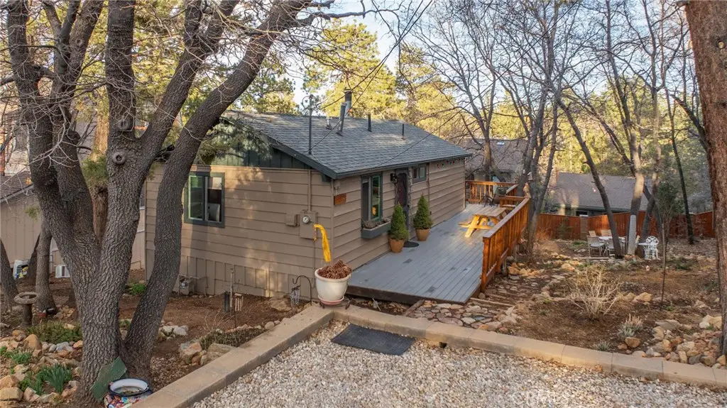 875 Santa Barbara, Sugarloaf, CA 92386 - #1