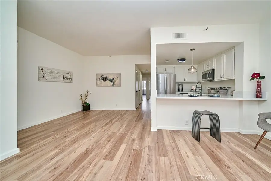 720 W 4th #305, Long Beach, CA 90802 - #2