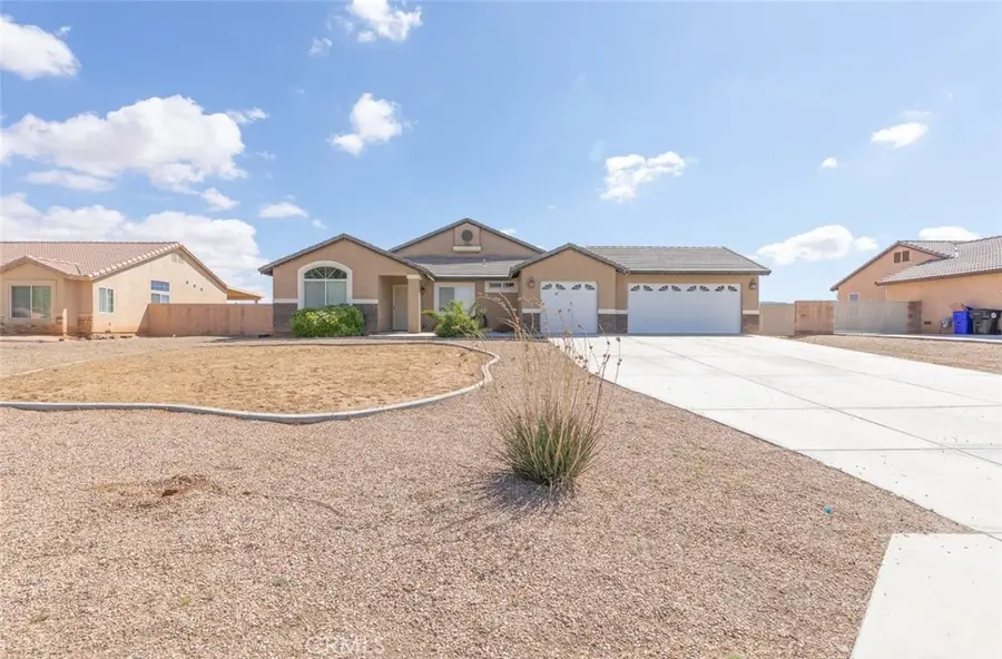 14193 Fresian, Apple Valley, CA 92307 - #3