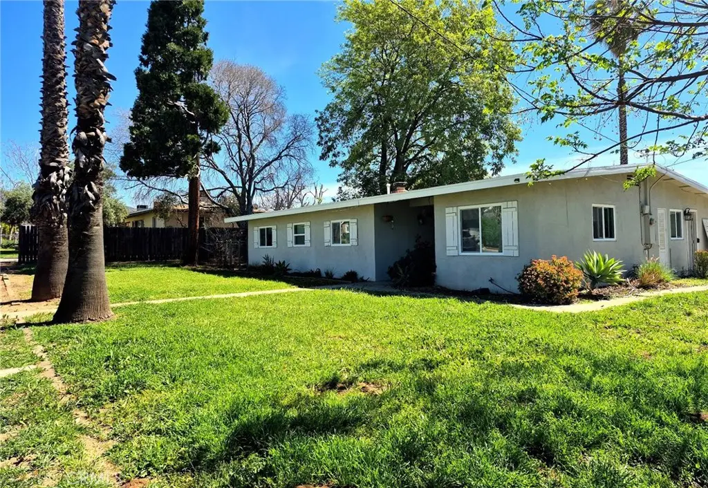 217 E Avenue L, Calimesa, CA 92320 - #1