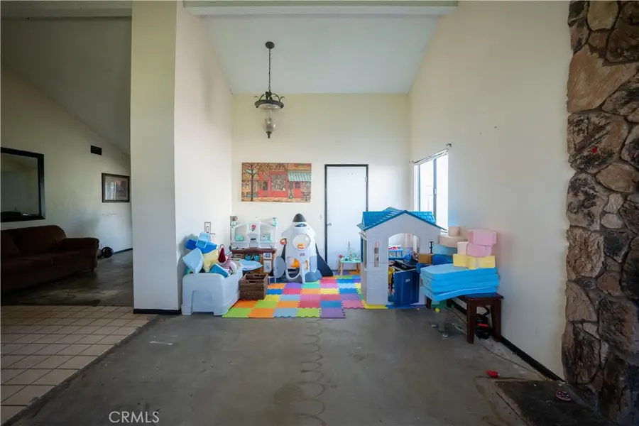 15168 Dakota, Victorville, CA 92394 - #3