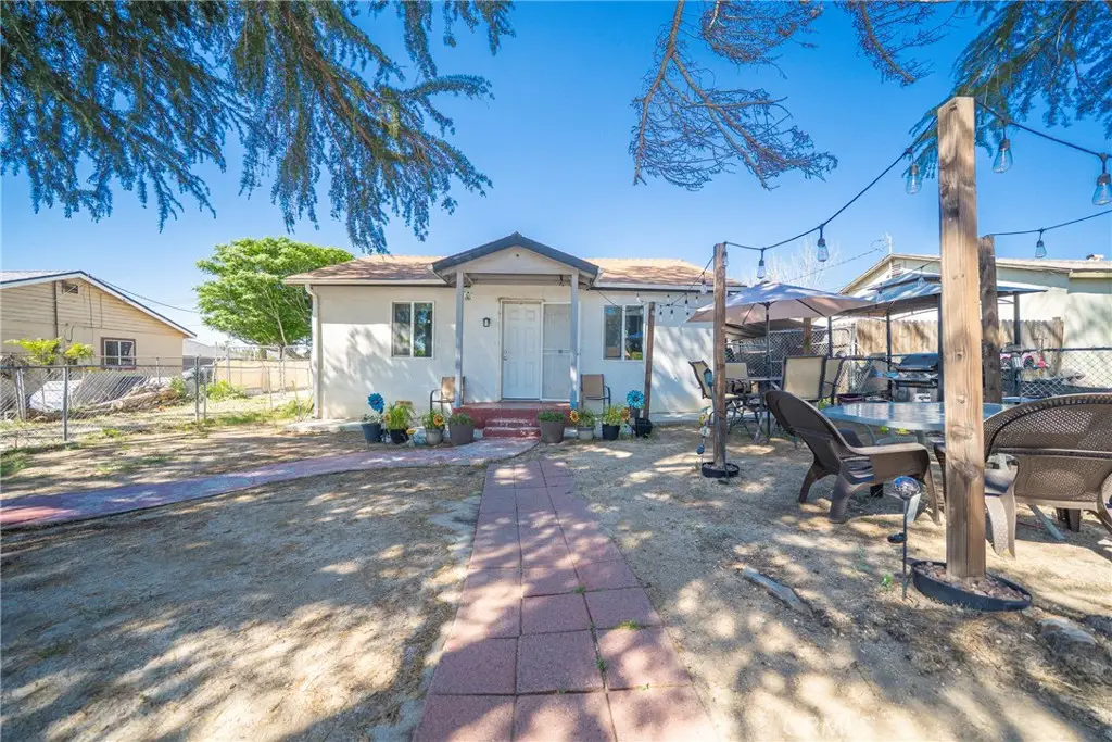541 N Hargrave St, Banning, CA 92220 - #1