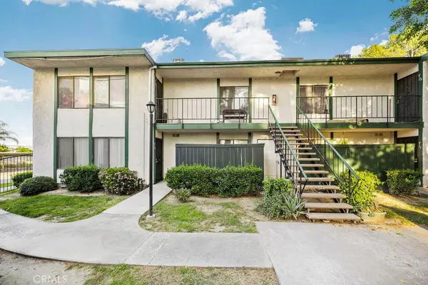 1735 E Washington F14 #F14, Colton, CA 92324