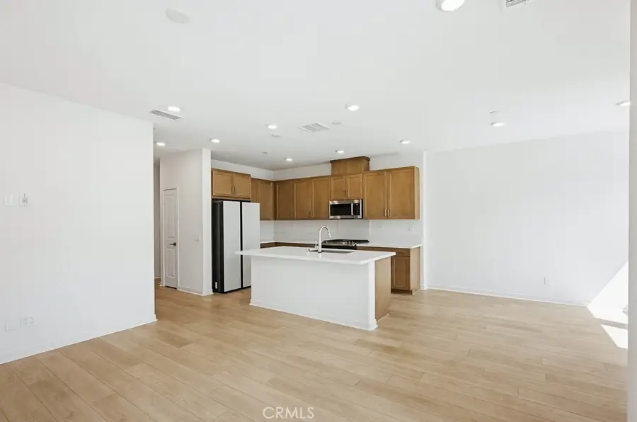 3925 Lavine, Corona, CA 92883 - #3