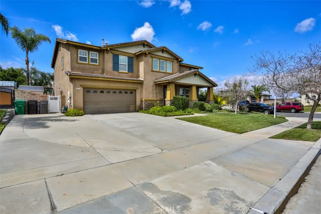 3250 Quartz Circle, Corona, CA 92882 - #1
