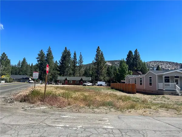 900 Greenway Drive, Big Bear City, CA 92314