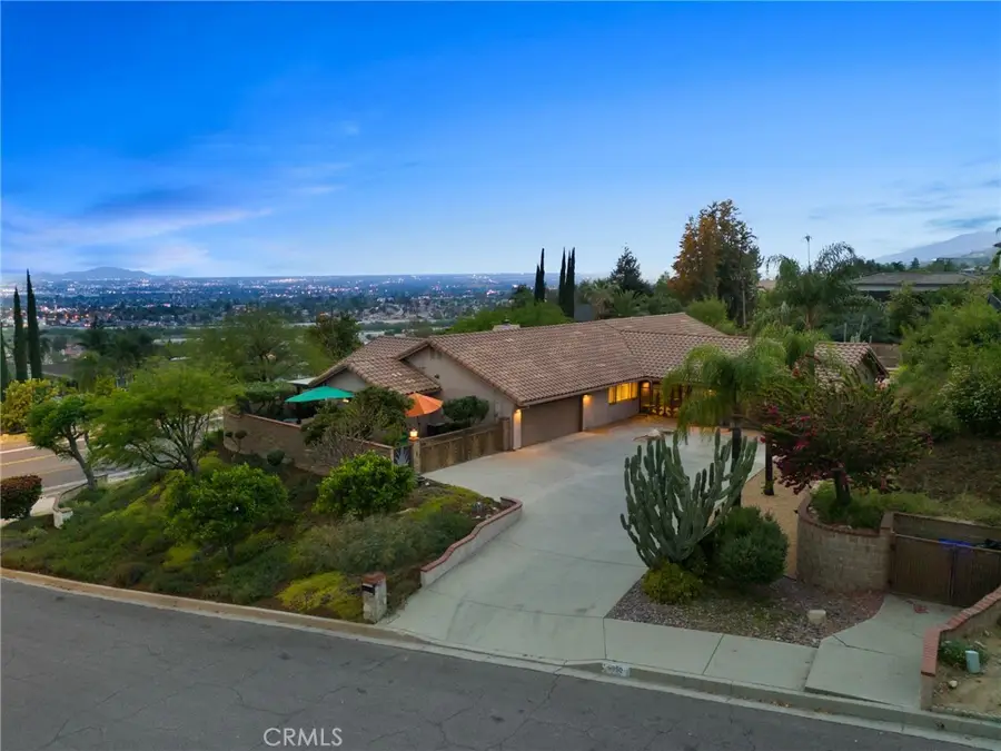 6850 Amber, Highland, CA 92346 - #2