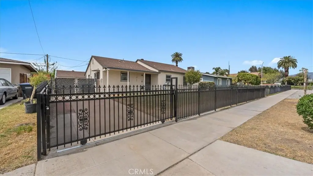 1351 N 10th, Colton, CA 92324 - #1