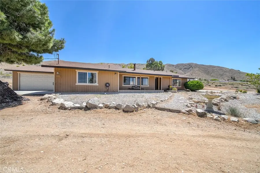 22411 Roundup, Apple Valley, CA 92308 - #3