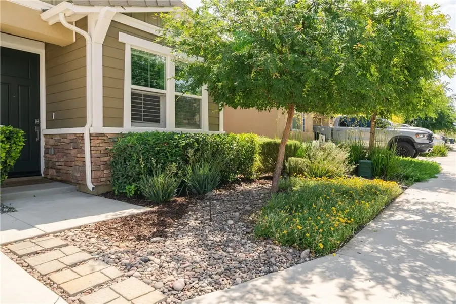 1704 Camellia Lane, Redlands, CA 92374 - #2