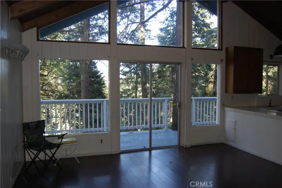 807 Sierra Vista, Twin Peaks, CA 92391 - #2