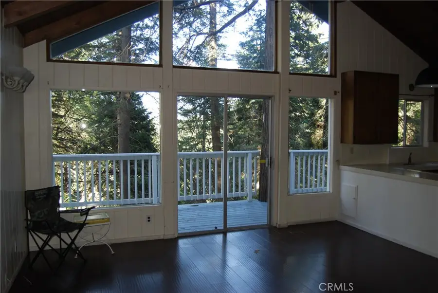 807 Sierra Vista, Twin Peaks, CA 92391 - #3