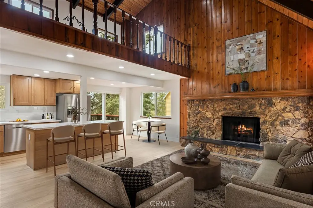 1076 Grass Valley Road, Lake Arrowhead, CA 92352 - #1