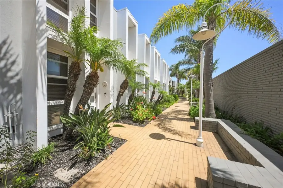 4001 Aladdin, Huntington Beach, CA 92649 - #2