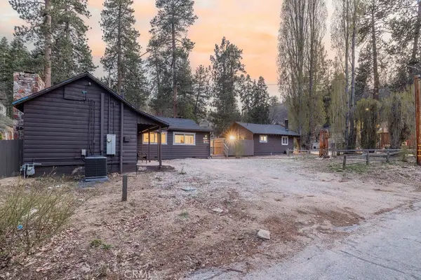 986 Cameron Drive, Big Bear Lake, CA 92315
